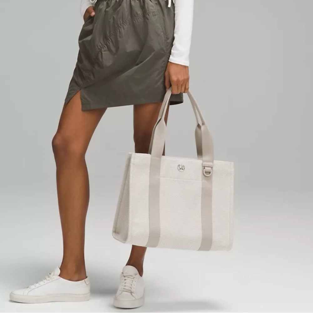 Lululemon Two-Tone Canvas Tote Bag 10L Ivory